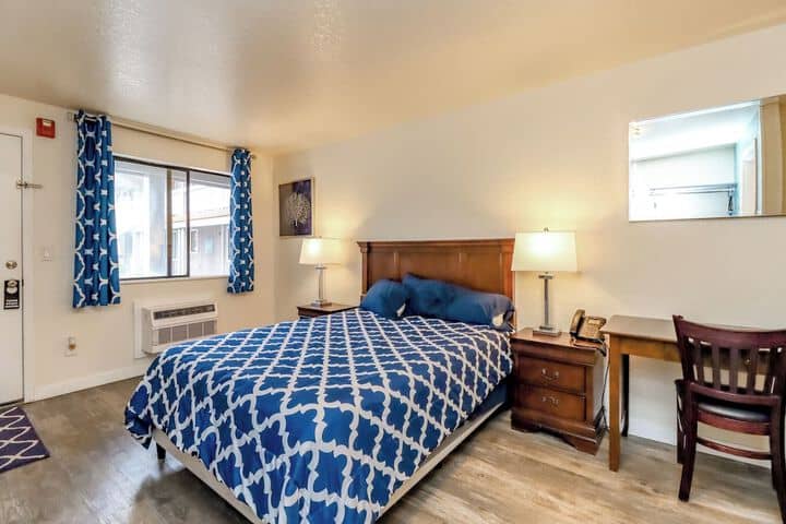 Room 6 of 29