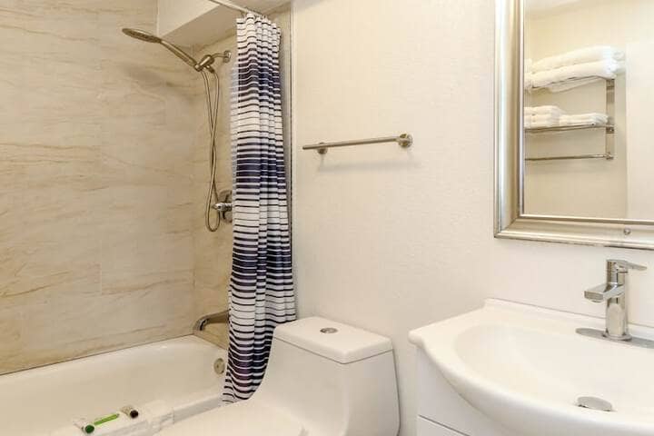 Room 15 of 29