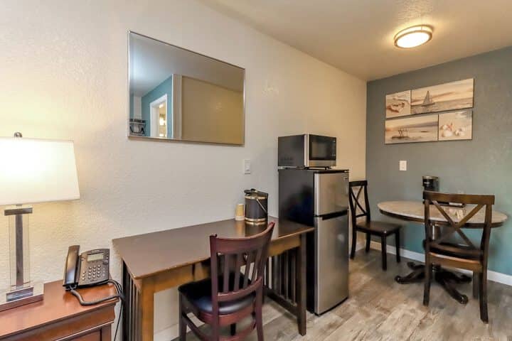 Room 10 of 29